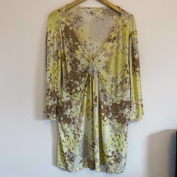 Tops - Yellow Beige Flowy Sequin V Bust Blouse